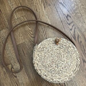 Round Straw Crossbody Bag